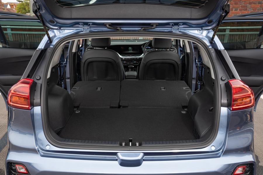 Багажник Kia Niro Plug-In Hybrid (DE) 2019 года  (UK) (фото 23 из 40)